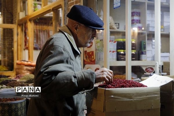 یک قدم مانده به عید در تبریز