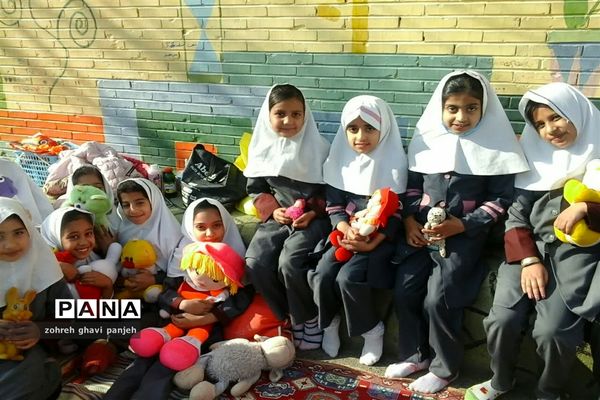 یک روز خاطره انگیز در مدرسه دخترانه آیت الله خاتمی یزد