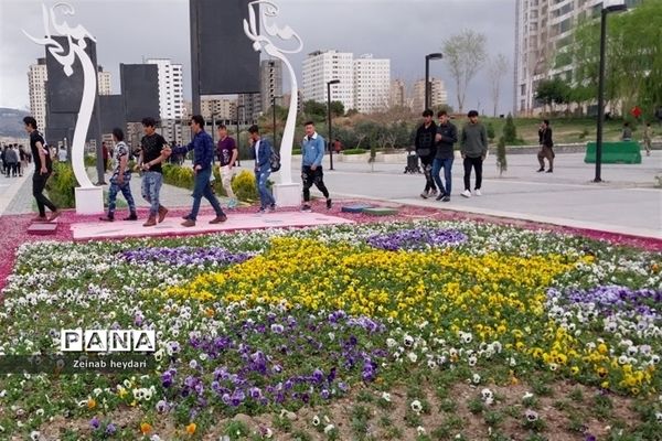 دریاچه چیتگر تهران در آغاز بهار