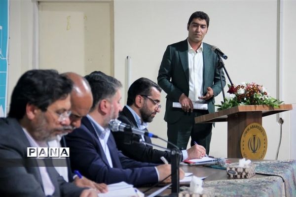 نشست نوروزی رمضانی استاندار یزد با جمعی از فرهیختگان شهرستان ابرکوه