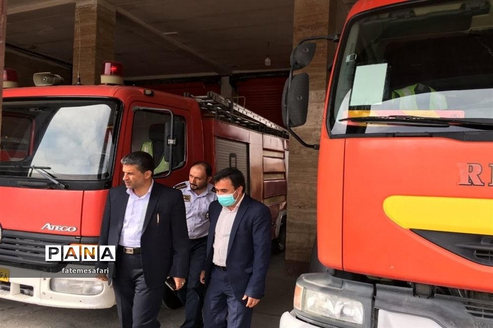 بازدید مدیران شهری و اعضا شورای اسلامی از مرکز خدمات شهری و مرکز آتش‌نشانی فیروزکوه