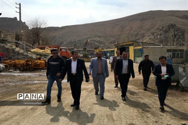 بازدید مدیران شهری و اعضا شورای اسلامی از مرکز خدمات شهری و مرکز آتش‌نشانی فیروزکوه