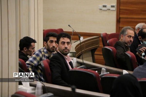 نشست صمیمی معلمان پژوهشگر قم با استاد دانشگاه ناگویای ژاپن