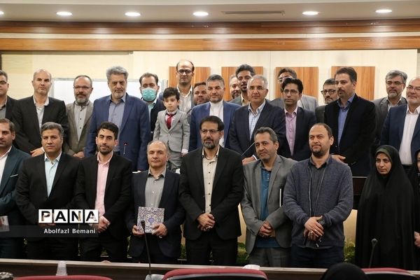 نشست صمیمی معلمان پژوهشگر قم با استاد دانشگاه ناگویای ژاپن