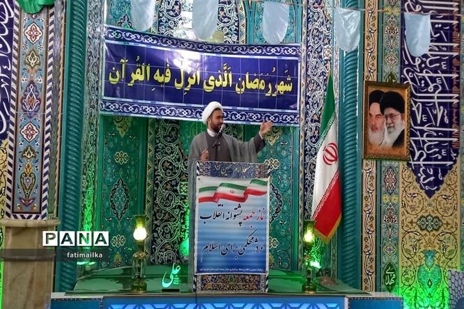 برگزاری اولین نماز جمعه شهرستان فیروزکوه در ماه مبارک رمضان و سال جدید