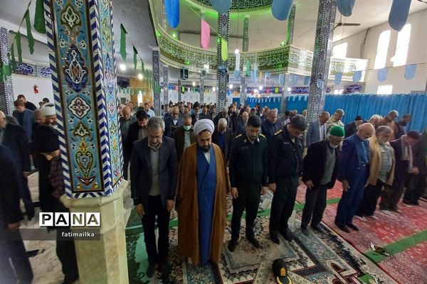 برگزاری اولین نماز جمعه شهرستان فیروزکوه در ماه مبارک رمضان و سال جدید