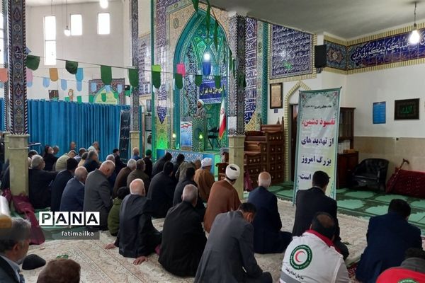 برگزاری اولین نماز جمعه شهرستان فیروزکوه در ماه مبارک رمضان و سال جدید