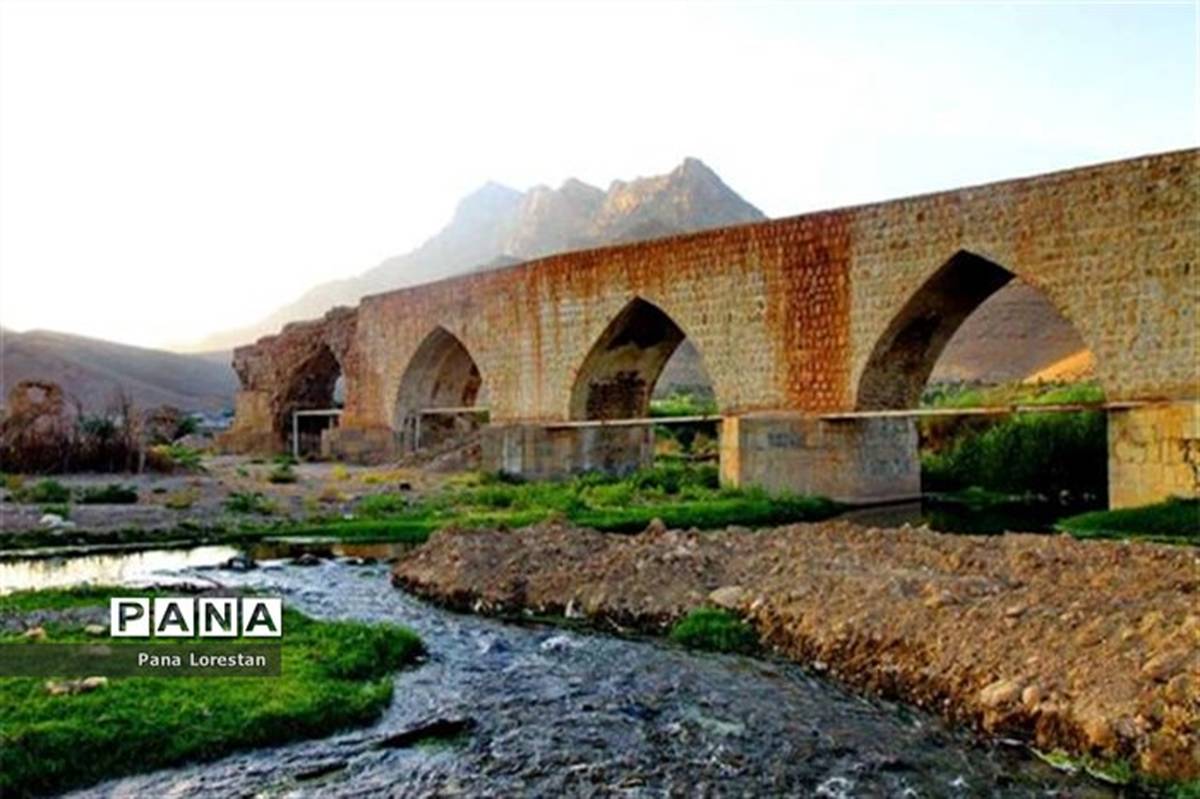 پل شکسته خرم آباد به روایت دانش‌آموز خبرنگار پانا/فیلم