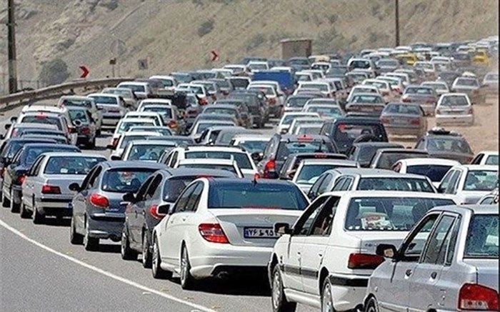 ترافیک سنگین محور هراز را به سمت تهران یکطرفه کرد