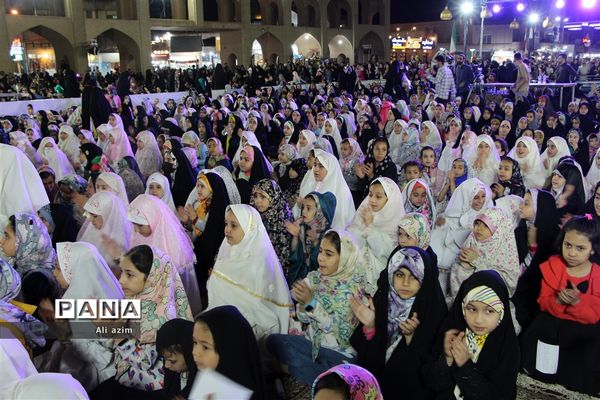 اجتماع بزرگ روزه اولی ها با حضور ابوذر روحی در دارالعباده