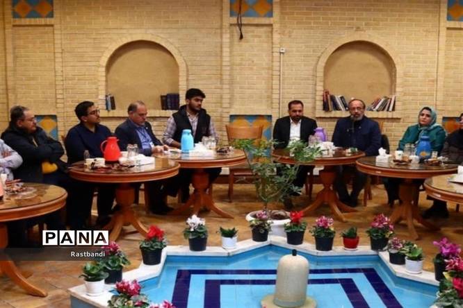 نشست نوروزی رئیس ستاد سمن ها با فعالان حوزه تشکلها