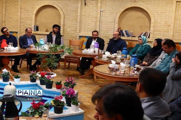نشست نوروزی رئیس ستاد سمن ها با فعالان حوزه تشکل‌ها
