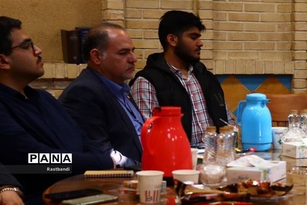 نشست نوروزی رئیس ستاد سمن ها با فعالان حوزه تشکل‌ها