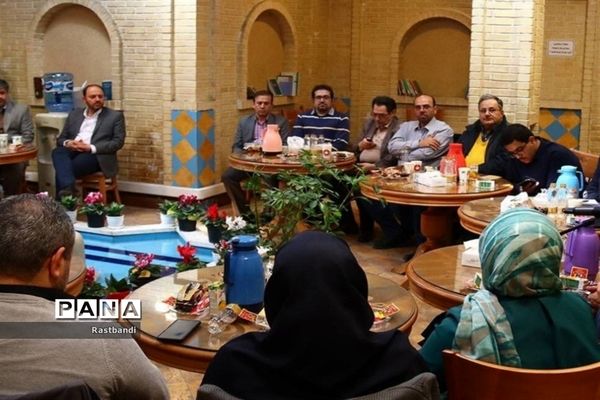 نشست نوروزی رئیس ستاد سمن ها با فعالان حوزه تشکل‌ها