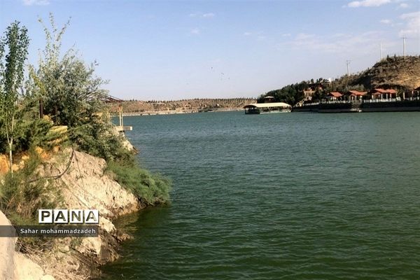 سد اَمَّند، سد خاکی در شمال غربی شهر تبریز