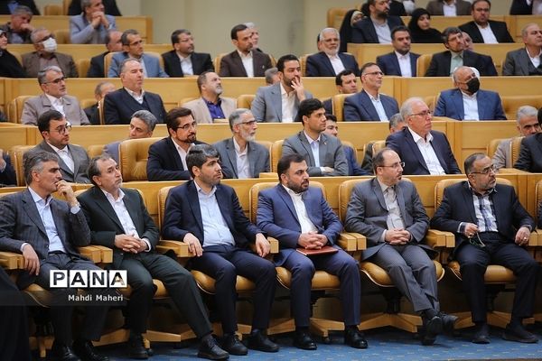 گردهمایی مدیران و کارگزاران دولت در سال جدید