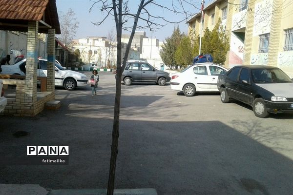 بازدید اعضای ستاد خدمات سفر شهرستان فیروزکوه  از مراکز اسکان آموزش و پرورش