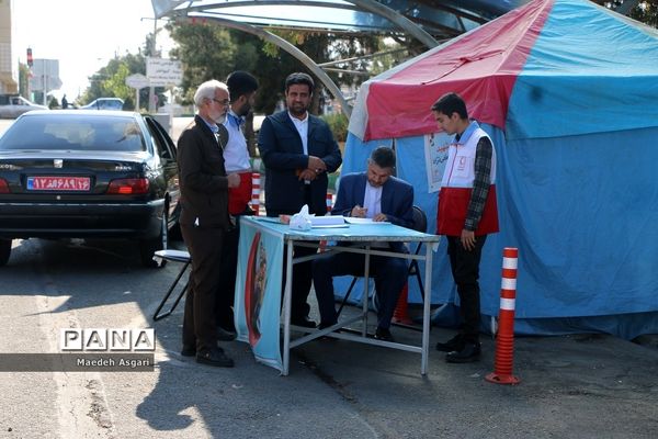 بازدید مدیرکل آموزش و پرورش قم از پایگاه هلال احمر