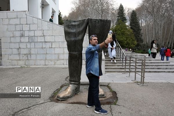 گردشگران نوروزی در مجموعه فرهنگی‌تاریخی سعدآباد