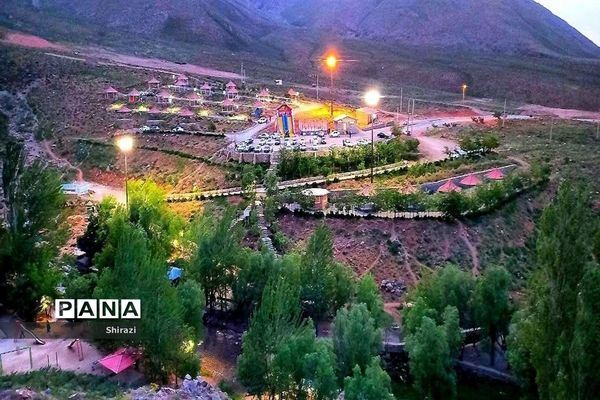 چشمه ماری جاذبه‌ای دیدنی  در شهرستان بویین و میاندشت
