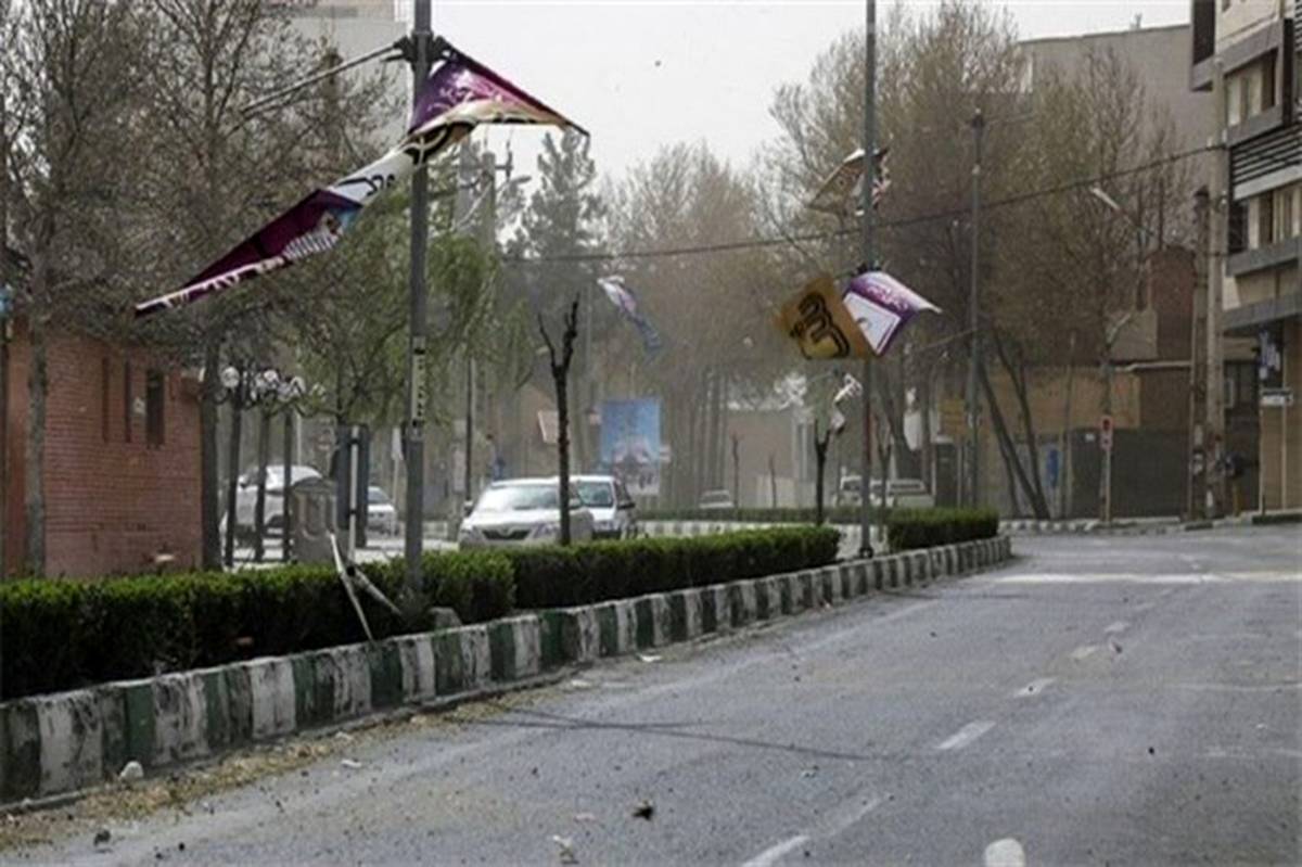 هشدار نارنجی وزش باد شدید در تهران و احتمال سقوط بنرها و تابلوهای تبلیغاتی