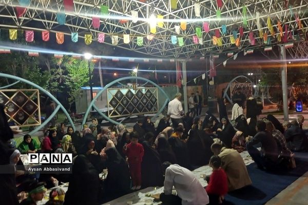 برپایی سفره افطاری در گلزار شهدای گمنام