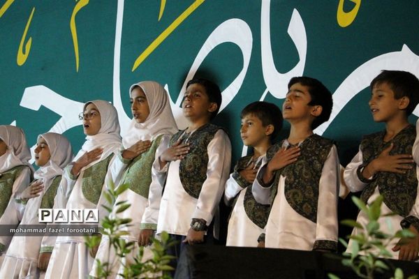 اجرای باشکوه سرود سلام فرمانده 2 در بیرجند