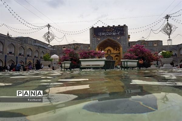 حال و هوای حرم رضوی در شب اول قدر