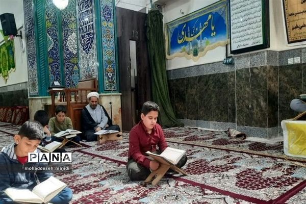 جلسات جز خوانی قرآن کریم توسط دانش‌آموزان مسجد امام حسین امیریه