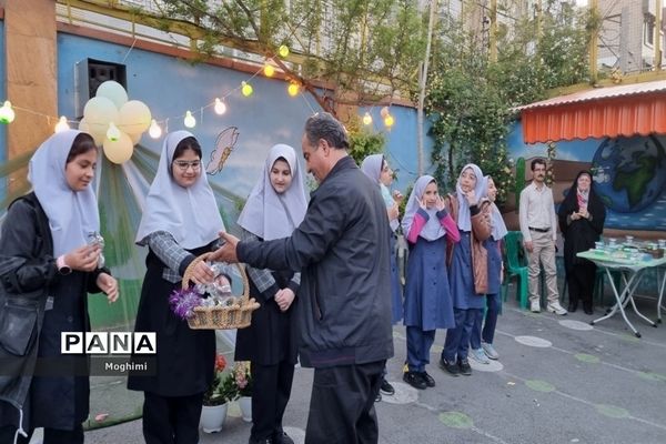 جشن میلاد امام حسن مجتبی (ع) در دبستان پروین اعتصامی منطقه ۱۳