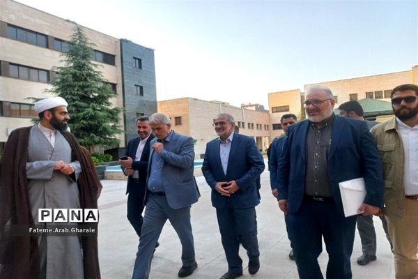 حضور معاون پارلمان رئیس‌جمهوری در پایتخت گل و گیاه ایران