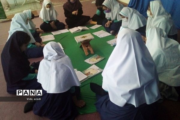 محفل انس با قرآن و نماز جماعت در دبستان دخترانه سما۲رودهن