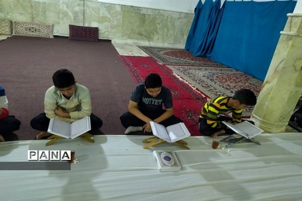 جزء خوانی قرآن کریم  دانش‌آموزان دبیرستان شبانه روزی شهید دادی شاهرخت