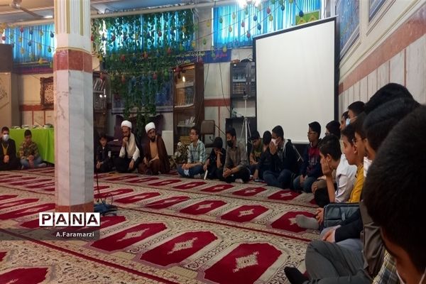 تجلیل از راه یافتگان مسابقات  دانش‌آموزی قرآنی به مرحله استانی