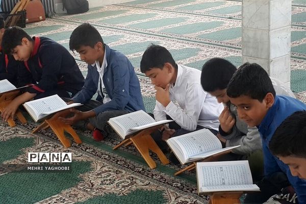 محفل انس با قرآن در دبستان شریف فشافویه