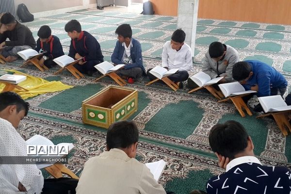 محفل انس با قرآن در دبستان شریف فشافویه