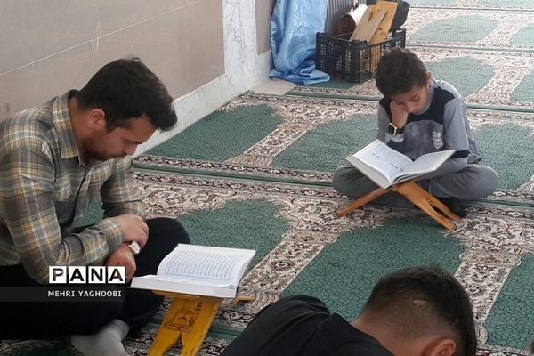 محفل انس با قرآن در دبستان شریف فشافویه