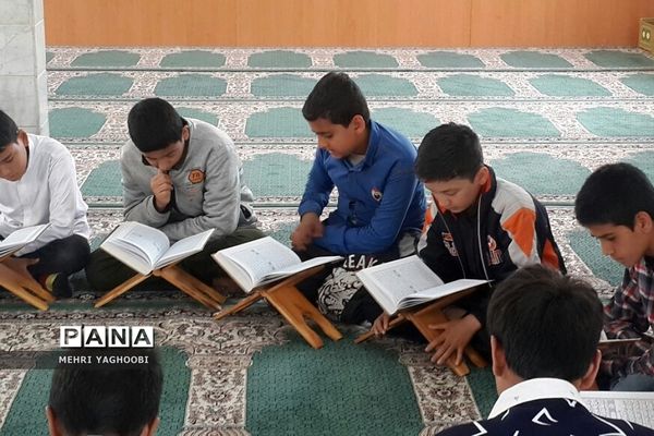محفل انس با قرآن در دبستان شریف فشافویه