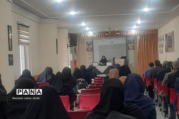 برگزاری جلسه هم‌اندیشی و کارگاهی سلامت اداری ویژه  مدیران مدارس در رودهن
