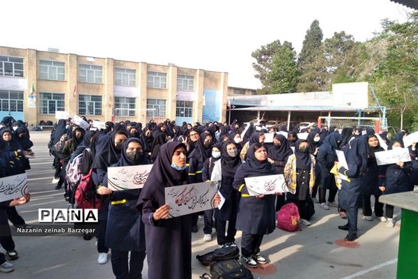 بزرگداشت روز جهانی قدس در دبیرستان شاهد فیض ناحیه 3 شیراز