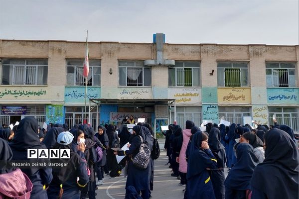 بزرگداشت روز جهانی قدس در دبیرستان شاهد فیض ناحیه 3 شیراز