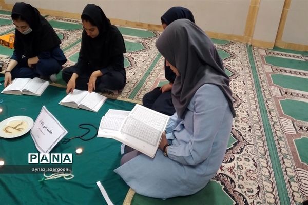 محفل انس با قرآن در قائمشهر