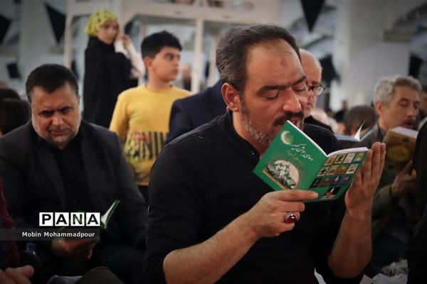 احیای شب بیست و یکم ماه رمضان در مصلی تبریز