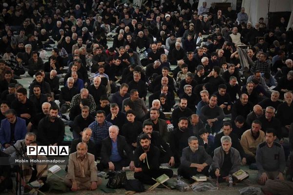 احیای شب بیست و یکم ماه رمضان در مصلی تبریز