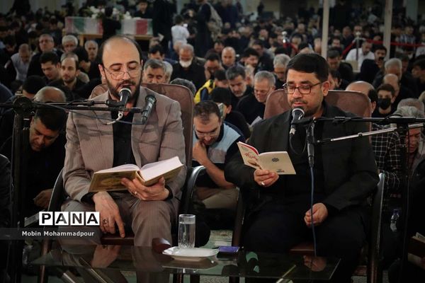 احیای شب بیست و یکم ماه رمضان در مصلی تبریز