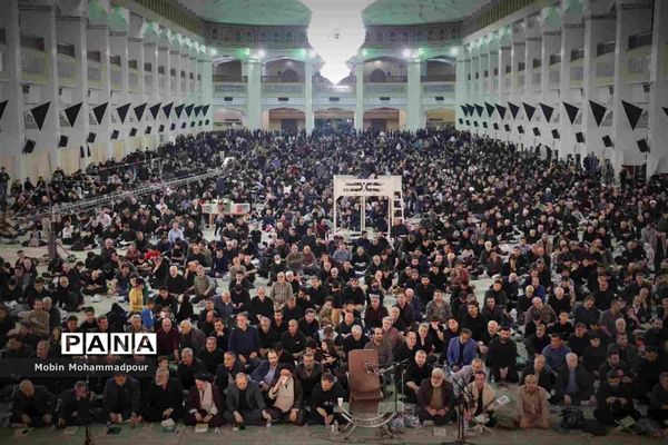 احیای شب بیست و یکم ماه رمضان در مصلی تبریز