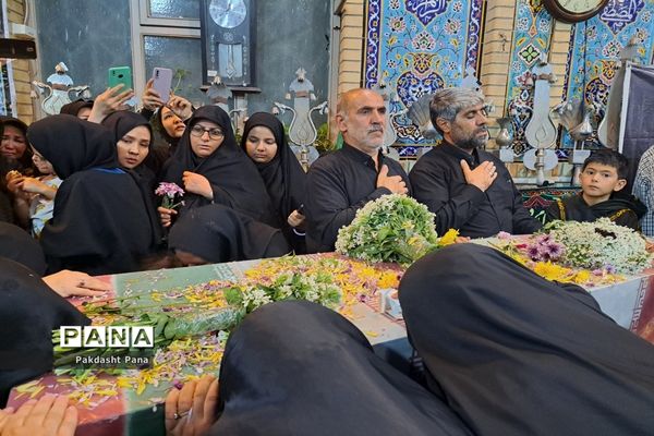 برگزاری مراسم احیای شب قدر در شهرستان پاکدشت