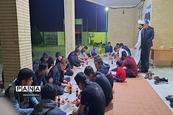 ضیافت افطاری در دبیرستان صدرا شهرستان ابرکوه