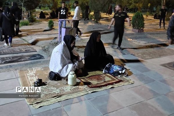 مراسم احیای شب بیست و سوم ماه رمضان در آستان مقدس امامزادگان طاهر و مطهر شهرستان ورامین