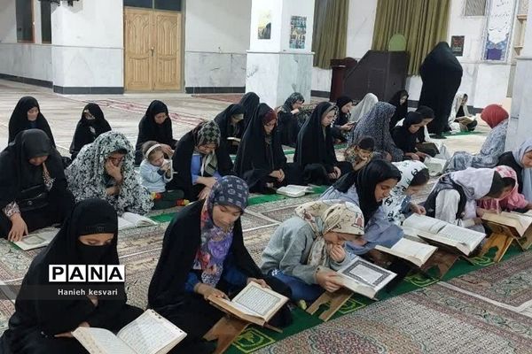 مراسم احیای شب بیست و سوم ماه رمضان در آستان مقدس امامزادگان طاهر و مطهر شهرستان ورامین